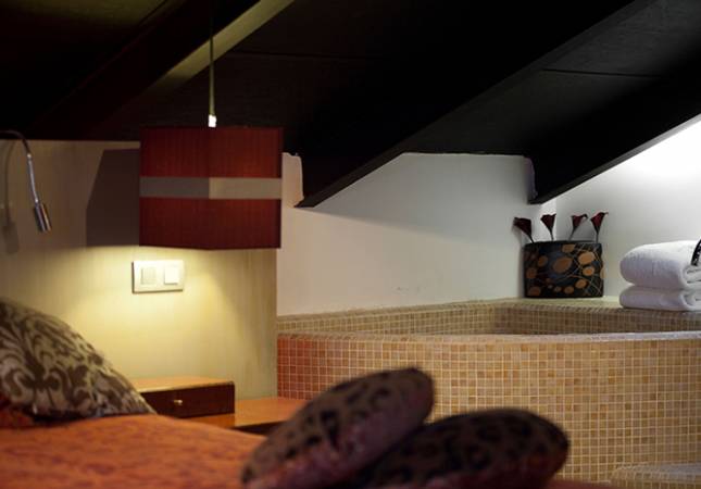 Espaciosas habitaciones en Hotel Cardamomo Sigüenza. Disfrúta con nuestra oferta en Guadalajara